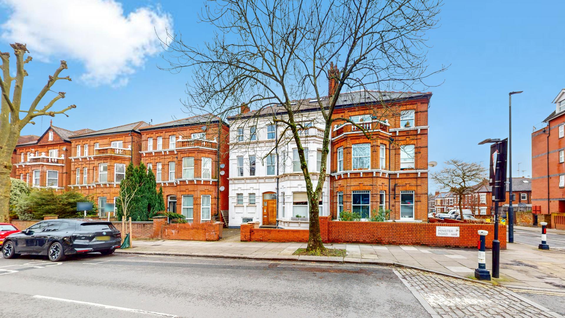 			2 Bedroom, 2 bath, 1 reception Flat			 Minster Road, West Hampstead